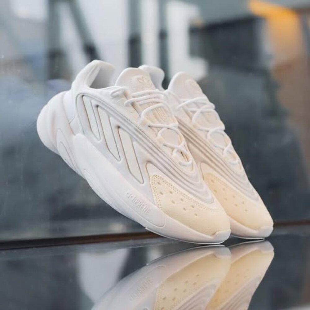 Adidas ozelia shoes sneakers beige/white womans size 7